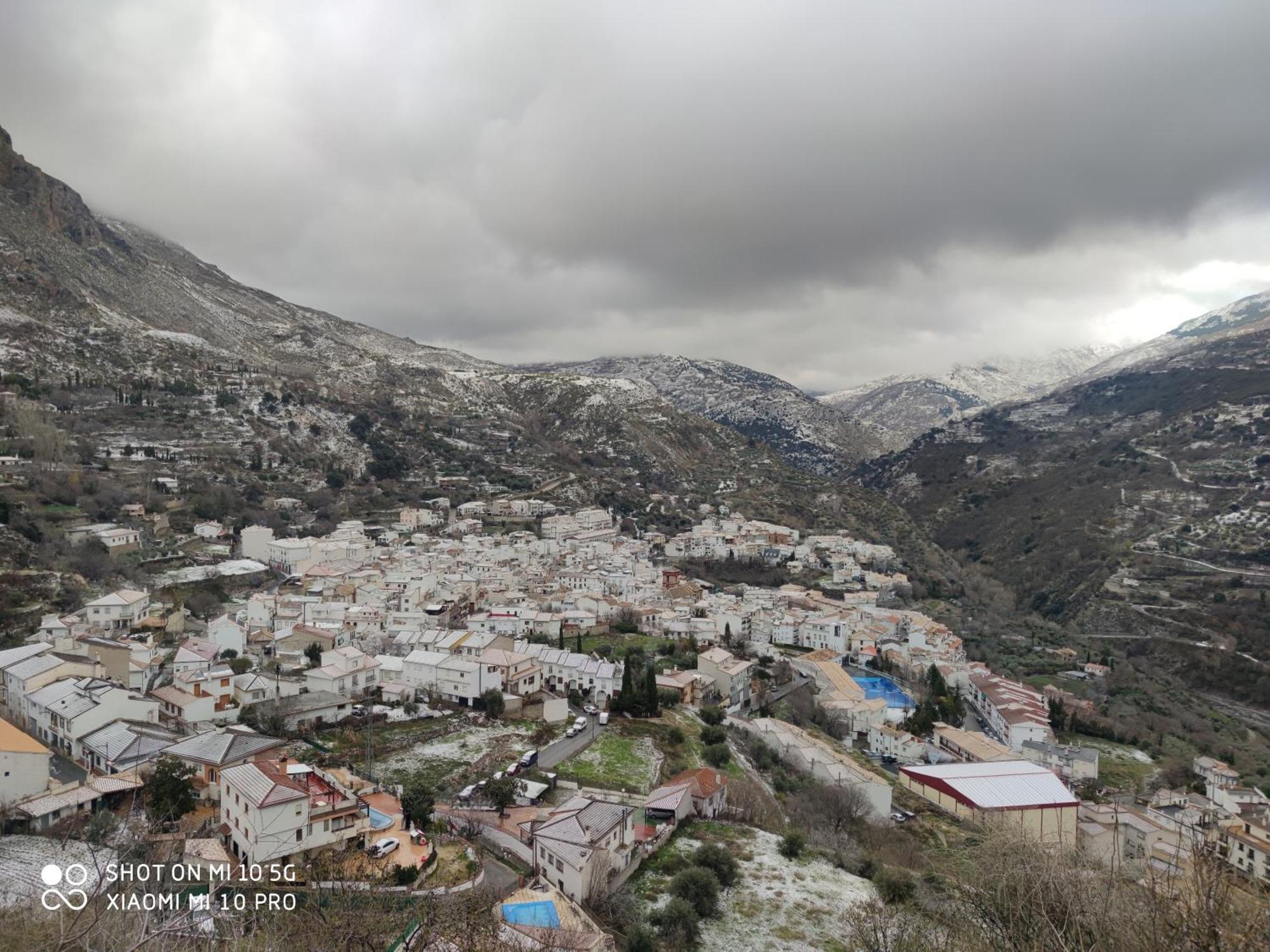 Apartamento Vivienda en El Centro de Güéjar Sierra Exterior foto